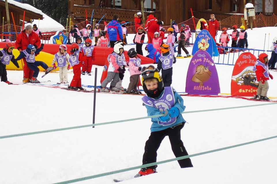 kaski dla dzieci na narty